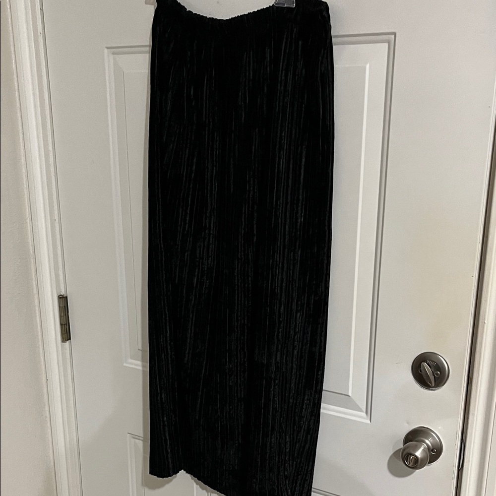 Vintage Chic Black Velvet  Skirt